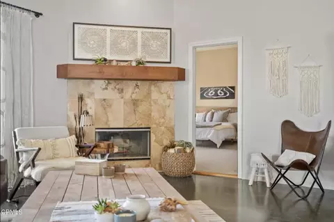 Living - 6220 Farrelo Rd, Yucca Valley, CA 92284 photo 6 of 7