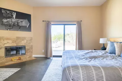 Bedroom - 6220 Farrelo Rd, Yucca Valley, CA 92284 photo 1 of 7