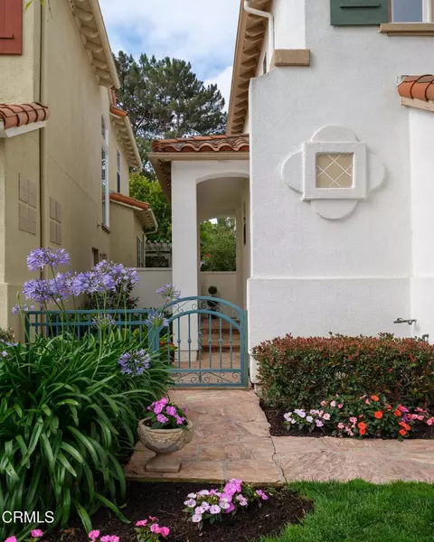 Exterior - 930 Corte Augusta, Camarillo, CA 93010 photo 9 of 10