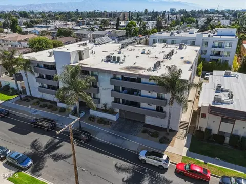 5260 Bellingham Ave, Valley Village, CA 91607