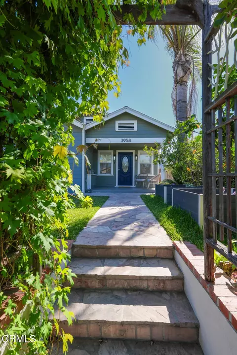 3958 Seneca Ave, Los Angeles, CA 90039