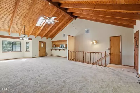 Living - 963 Jungfrau Dr, Crestline, CA 92325 photo 2 of 4