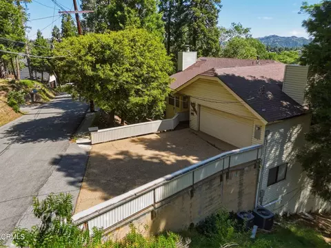 Exterior - 963 Jungfrau Dr, Crestline, CA 92325 photo 5 of 5