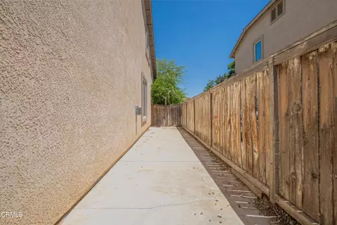 Exterior - 38519 37th St E, Palmdale, CA 93550 photo 15 of 20