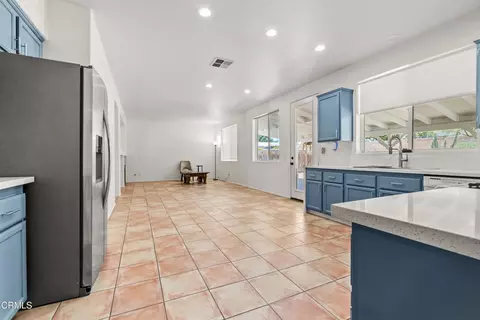 Kitchen - 38519 37th St E, Palmdale, CA 93550 photo 4 of 4