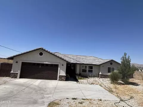22422 Roundup Way, Apple Valley, CA 92308