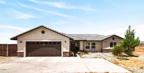 22422 Roundup Way, Apple Valley, CA 92308