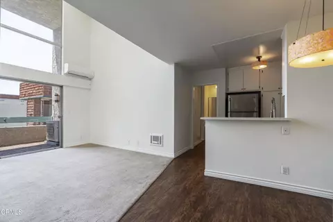 Living - 355 S Los Robles Ave #339, Pasadena, CA 91101 photo 1 of 5