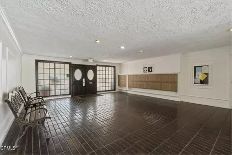 Entry Way - 355 S Los Robles Ave #339, Pasadena, CA 91101 photo 3 of 3