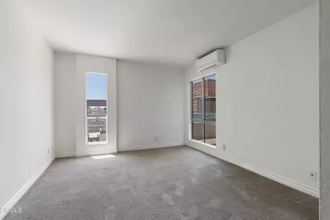 Bedroom - 355 S Los Robles Ave #339, Pasadena, CA 91101 photo 1 of 8