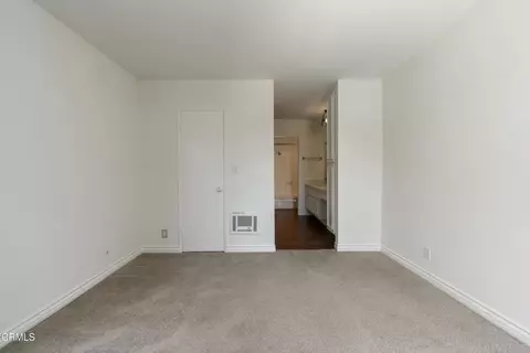 Bedroom - 355 S Los Robles Ave #339, Pasadena, CA 91101 photo 2 of 8