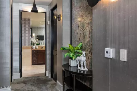 Entry Way - 345 E Colorado Blvd #203, Pasadena, CA 91101 photo 4 of 6