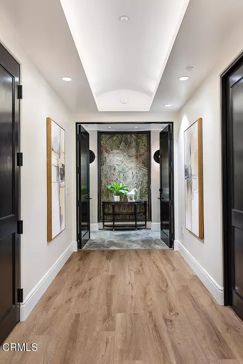 Entry Way - 345 E Colorado Blvd #203, Pasadena, CA 91101 photo 3 of 6
