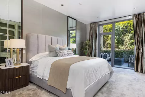 Bedroom - 345 E Colorado Blvd #203, Pasadena, CA 91101 photo 1 of 6