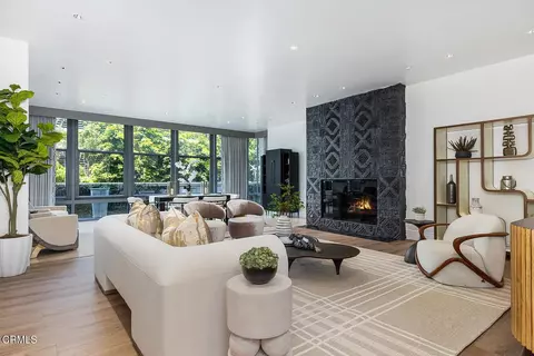 Living - 345 E Colorado Blvd #203, Pasadena, CA 91101 photo 2 of 5