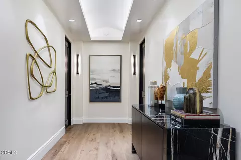 Entry Way - 345 E Colorado Blvd #203, Pasadena, CA 91101 photo 5 of 6