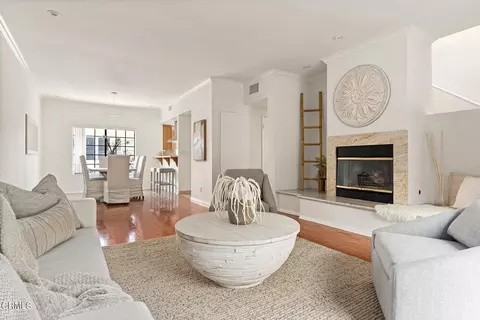 Living - 515 S Madison Ave #3, Pasadena, CA 91101 photo 2 of 3