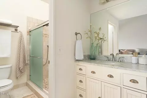Bath - 515 S Madison Ave #3, Pasadena, CA 91101 photo 3 of 4