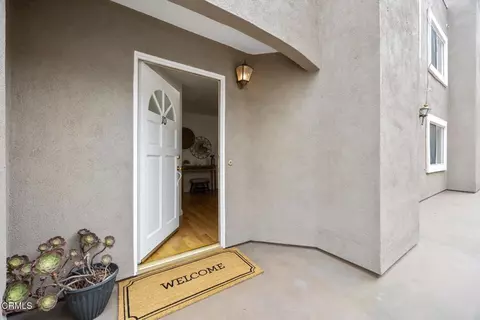 49 N Parkwood Ave #10, Pasadena, CA 91107