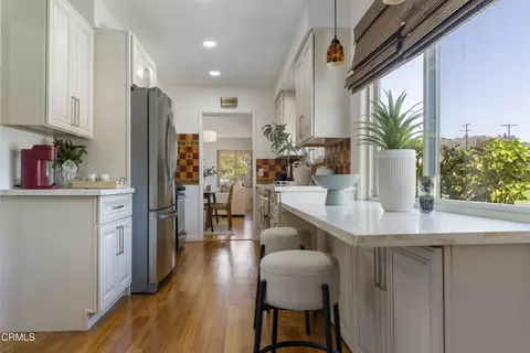 Kitchen - 1300 Solita Rd, Pasadena, CA 91103 photo 5 of 6
