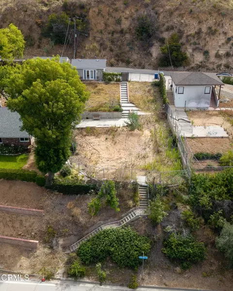 1205 E Loma Alta Dr, Altadena, CA 91001