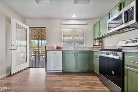 Kitchen - 11959 Poppy Rd, Adelanto, CA 92301 photo 3 of 3