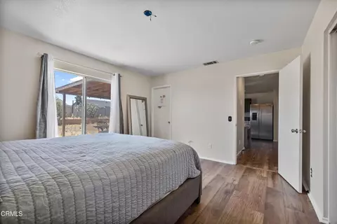 Bedroom - 11959 Poppy Rd, Adelanto, CA 92301 photo 2 of 4