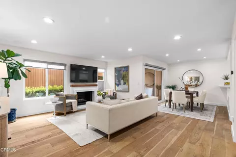 100 Hurlbut St #9, Pasadena, CA 91105