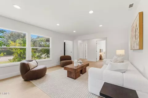 Living - 2805 E Del Mar Blvd, Pasadena, CA 91107 photo 4 of 5