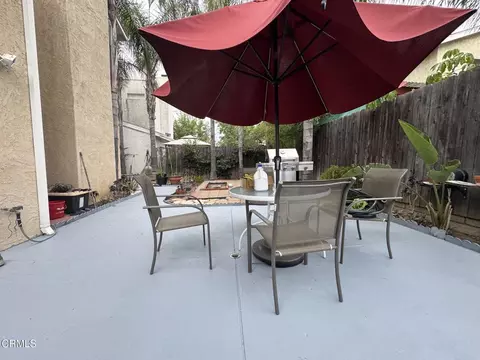 Exterior - 11337 Dronfield Ter #4, Pacoima, CA 91331 photo 3 of 8