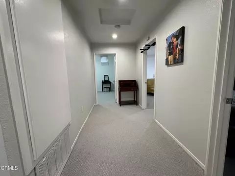 Entry Way - 11337 Dronfield Ter #4, Pacoima, CA 91331 photo 4 of 5