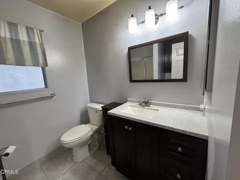 Bath - 11337 Dronfield Ter #4, Pacoima, CA 91331 photo 2 of 2