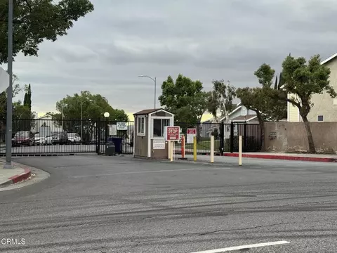 Exterior - 11337 Dronfield Ter #4, Pacoima, CA 91331 photo 2 of 8