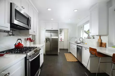 Kitchen - 500 Eldora Rd, Pasadena, CA 91104 photo 1 of 3