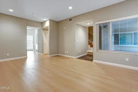 Living - 719 E Tujunga Ave #C, Burbank, CA 91501 photo 3 of 9