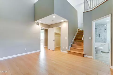 Living - 719 E Tujunga Ave #C, Burbank, CA 91501 photo 6 of 9