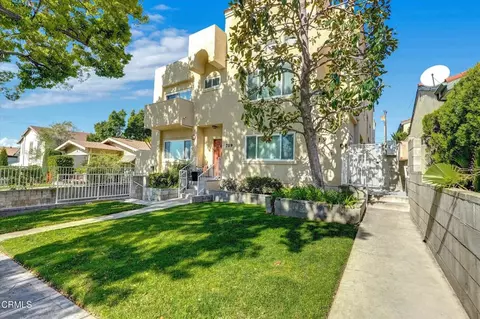 Exterior - 719 E Tujunga Ave #C, Burbank, CA 91501 photo 3 of 10
