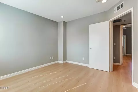 Bedroom - 719 E Tujunga Ave #C, Burbank, CA 91501 photo 3 of 6