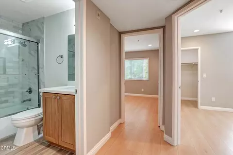 Entry Way - 719 E Tujunga Ave #C, Burbank, CA 91501 photo 3 of 5