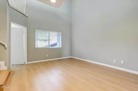Living - 719 E Tujunga Ave #C, Burbank, CA 91501 photo 4 of 9