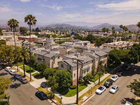 701 E Harvard St #10, Glendale, CA 91205