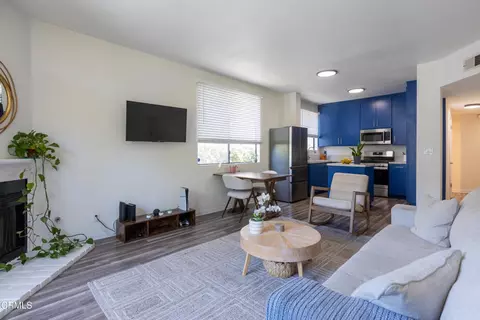 12007 Rochester Ave #1, Los Angeles, CA 90025