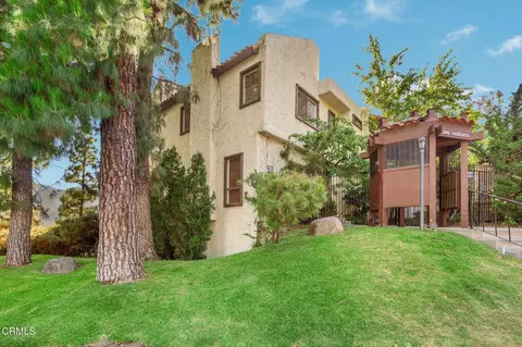 3200 Fairesta St #16, Glendale, CA 91214