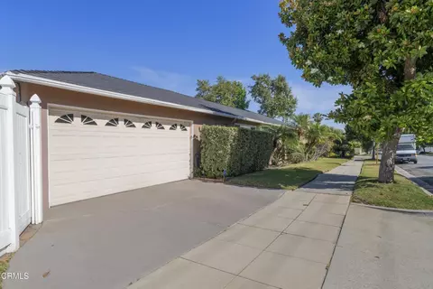 Exterior - 2145 Las Lunas St, Pasadena, CA 91107 photo 6 of 7