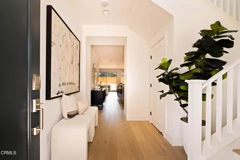 Entry Way - 167 E Palm St, Altadena, CA 91001 photo 1 of 5