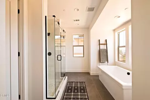 Bath - 167 E Palm St, Altadena, CA 91001 photo 3 of 6