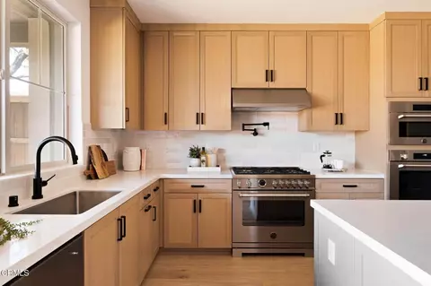 Kitchen - 167 E Palm St, Altadena, CA 91001 photo 7 of 7