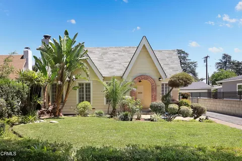 Exterior - 2120 Navarro Ave, Altadena, CA 91001 photo 2 of 10