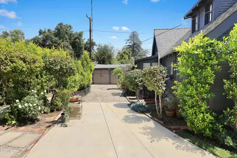 Exterior - 2120 Navarro Ave, Altadena, CA 91001 photo 5 of 10