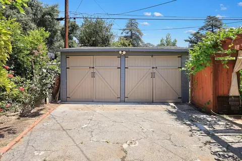Exterior - 2120 Navarro Ave, Altadena, CA 91001 photo 7 of 10